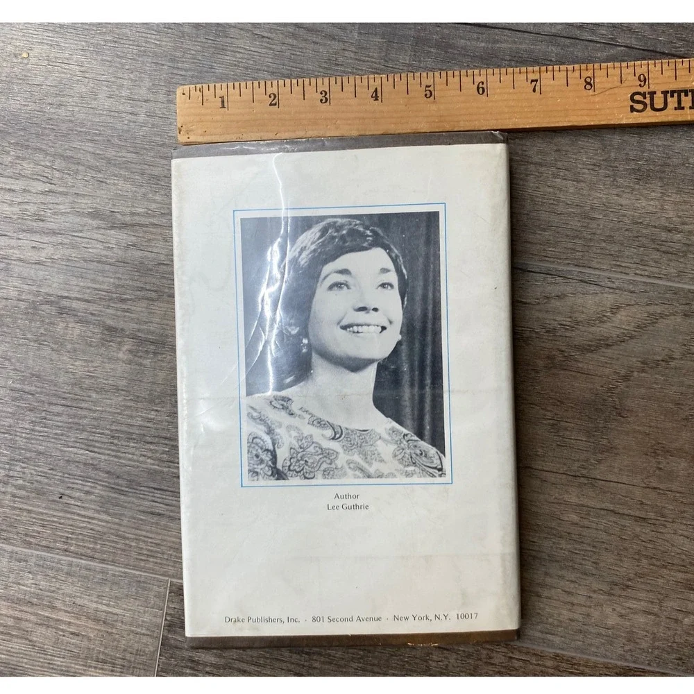 The Life and Loves of Cary Grant Biography Lee Guthrie Hardcover Vintage‎ Book